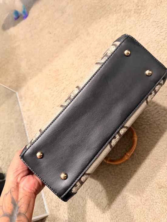 Gucci Beige GG Canvas Tote with Black Trim and Bamboo Handles - Picture 5 of 5